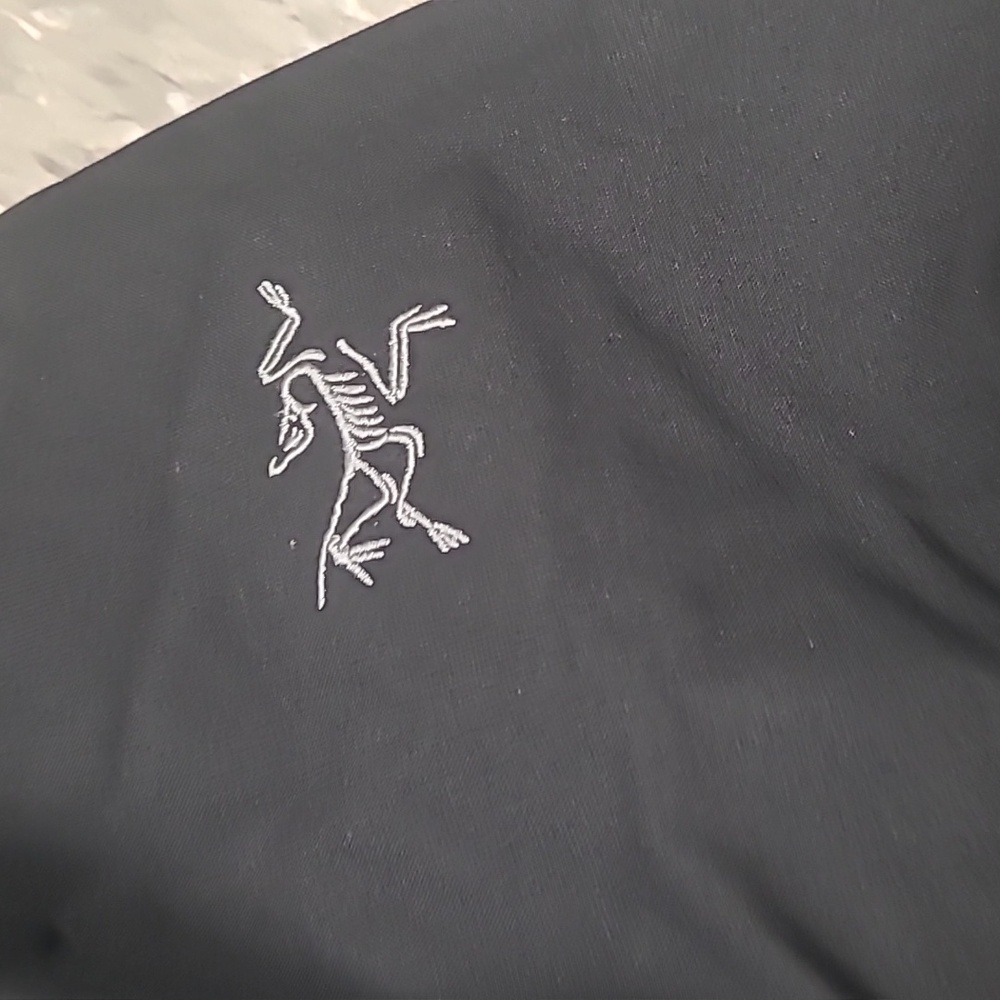 Arc'teryx Therme Parka Men's - Black - Season Pre-2025 - Picture 3 of 12